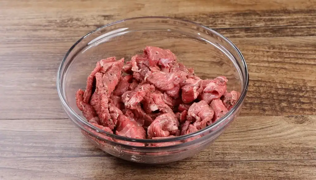 Seasoning Beef for Beef Stroganoff
