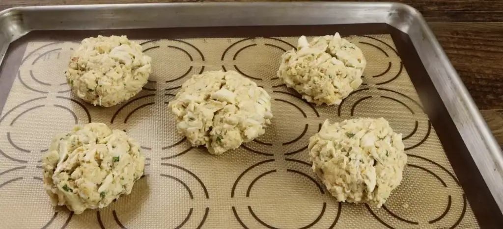 Shaping Maryland Crab Cakes
