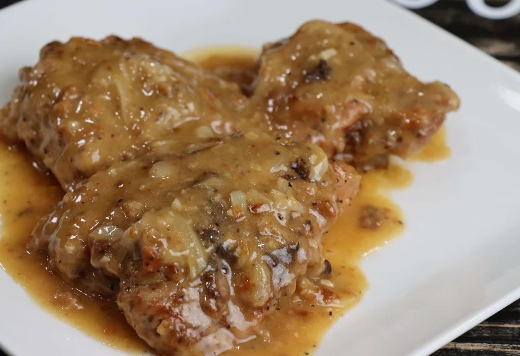 smothered chicken southern recipe