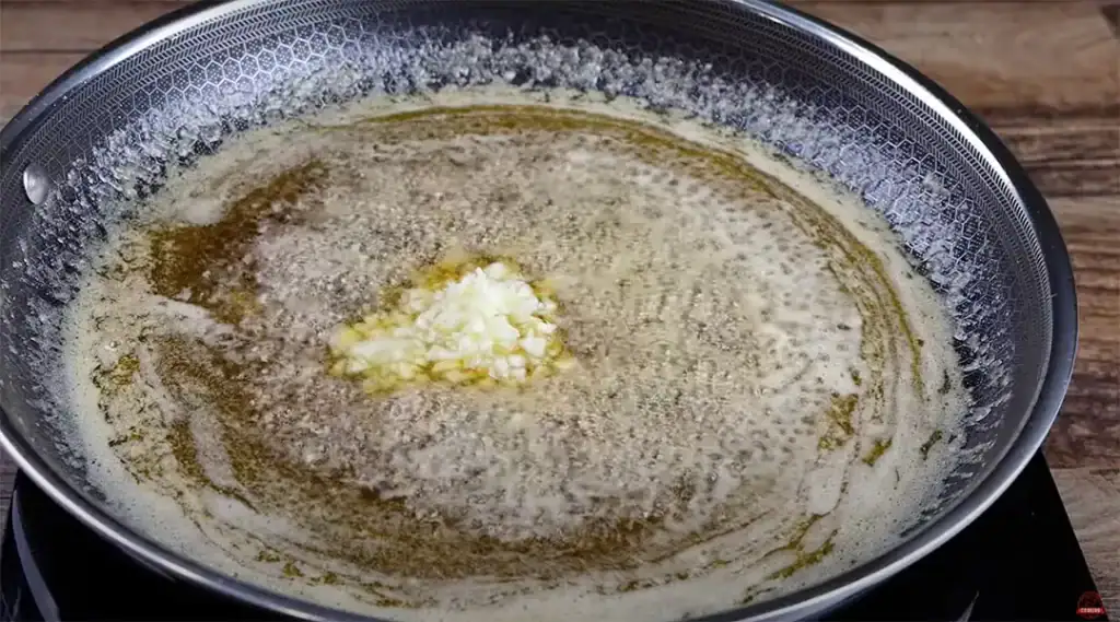 Honey Garlic Sauce for Salmon Bites