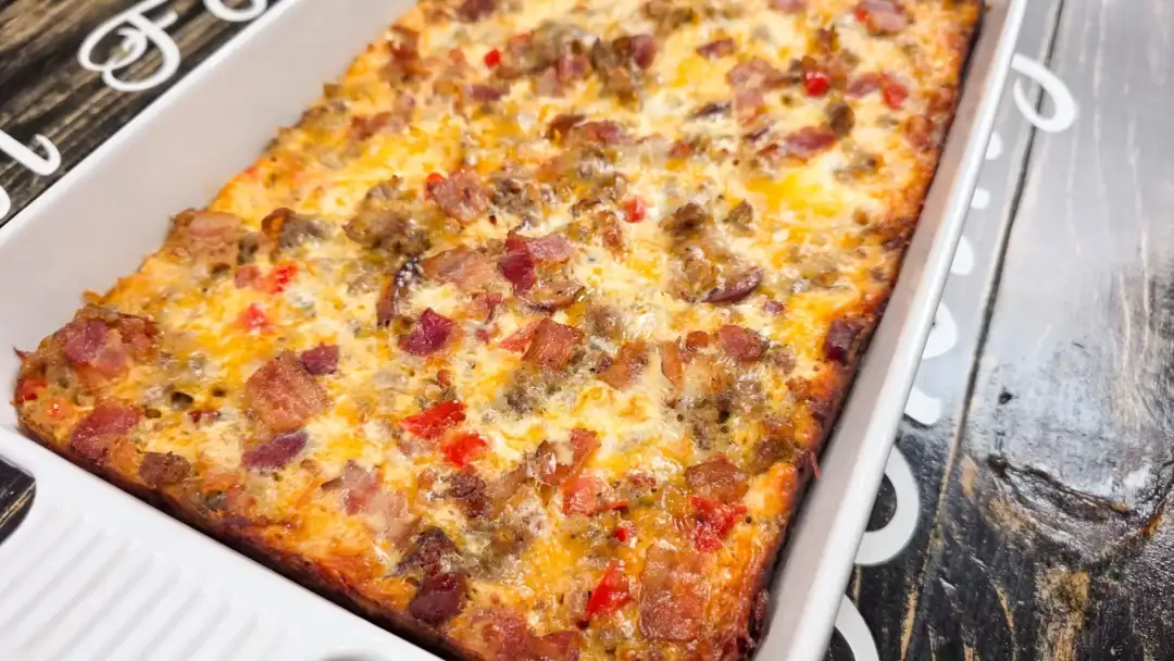 Best Breakfast Casserole (Eggs & Hash Browns)