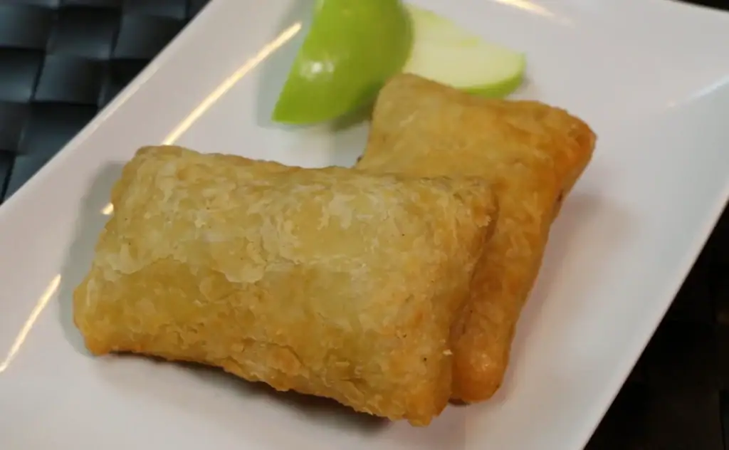 Fried Apple Pie with Sliced Apples