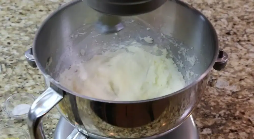 lemon-bars-creamed-butter-mixture
